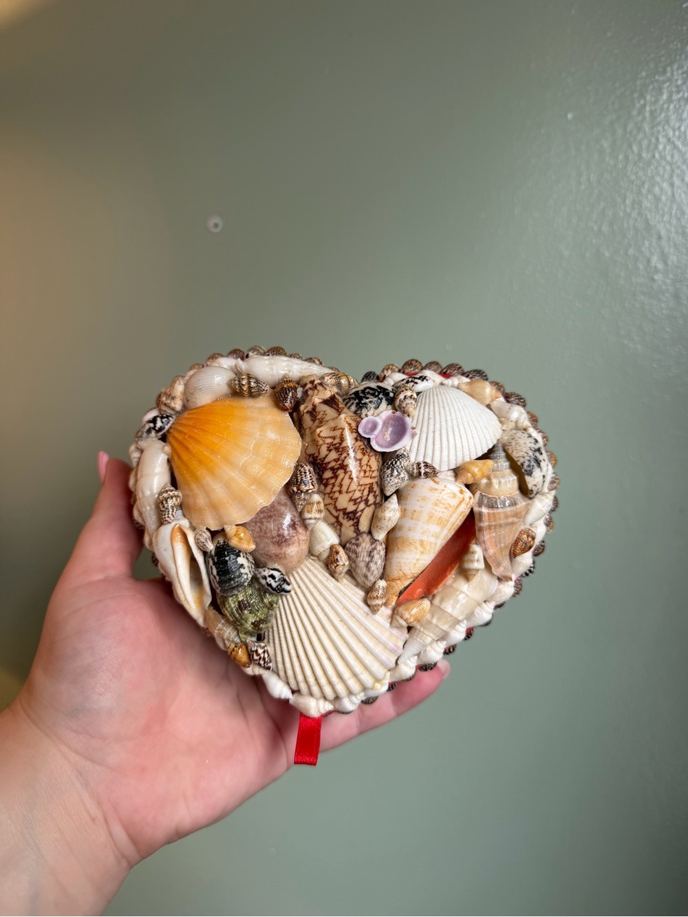 Vintage Heart-Shaped Seashell Trinket/Jewelry Box w/ Hinge Lid